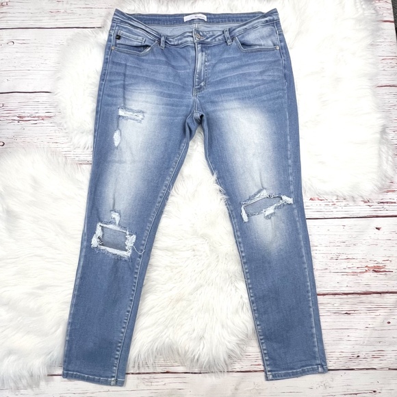 👖|•KANCAN•| Distressed Skinny High Rise Jeans Size XL👖 - Picture 3 of 11